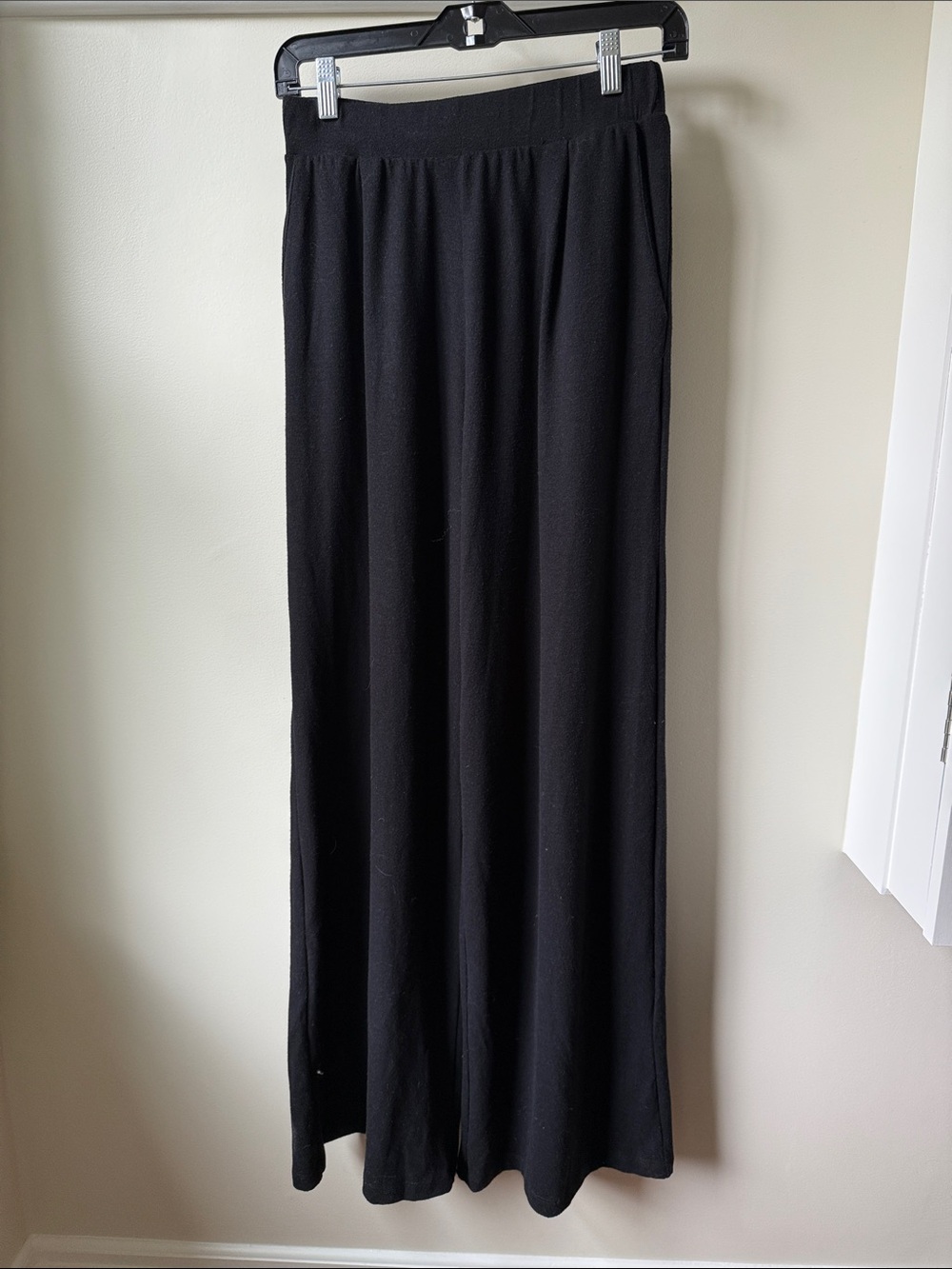 LESET Wide Leg High Rise Pants Black Comfy Minimalist Drape Soft Quiet Luxury M
